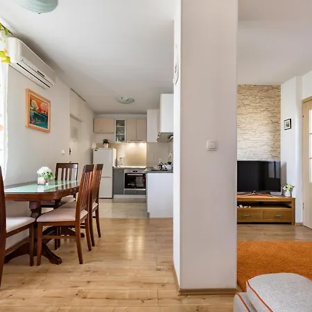 Apartment With Wifi - 14921