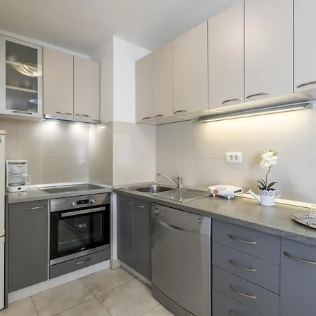 With Wifi - 14921 Split